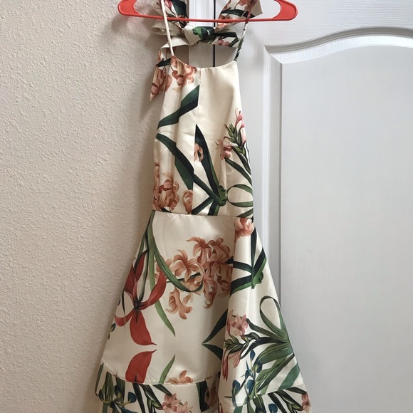 Lulu’s Tropical Floral Halter Dress NWT. Size M - Picture 2 of 6